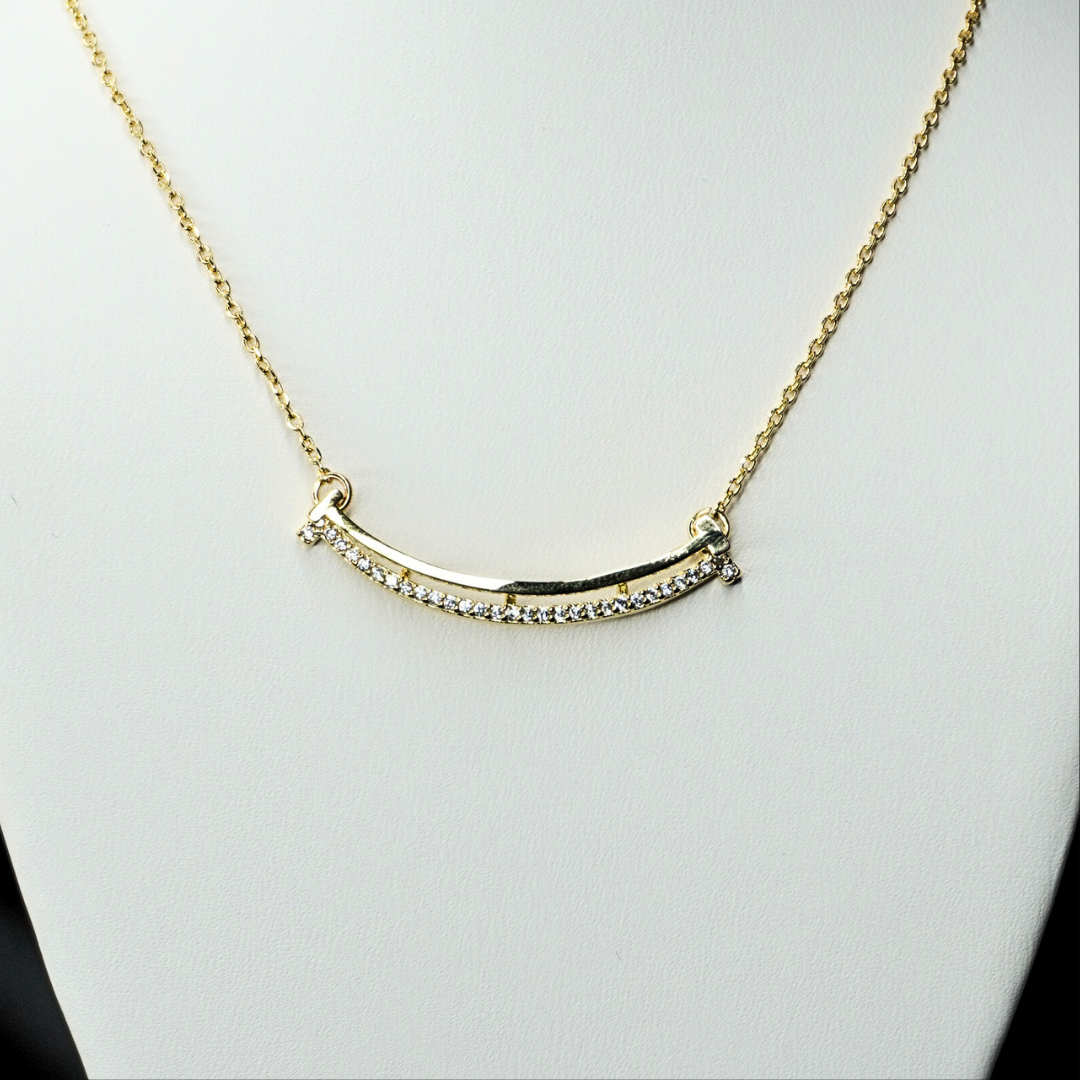 COLLIER PENDENTIF EN PIERRES PRÉCIEUSES